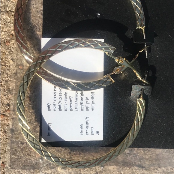 New H&M Gold Colored 2” Textured Hoop Earrings - Picture 10 of 13